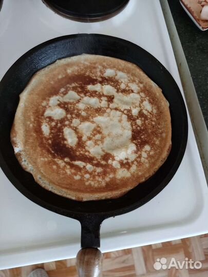 Чугунная сковорода блинная