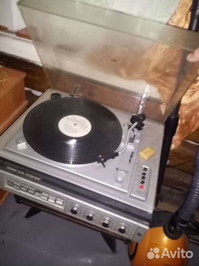 Проигрыватель винила вега