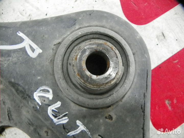 Рычаг передний правый Citroen C3 Picasso I (2009—2