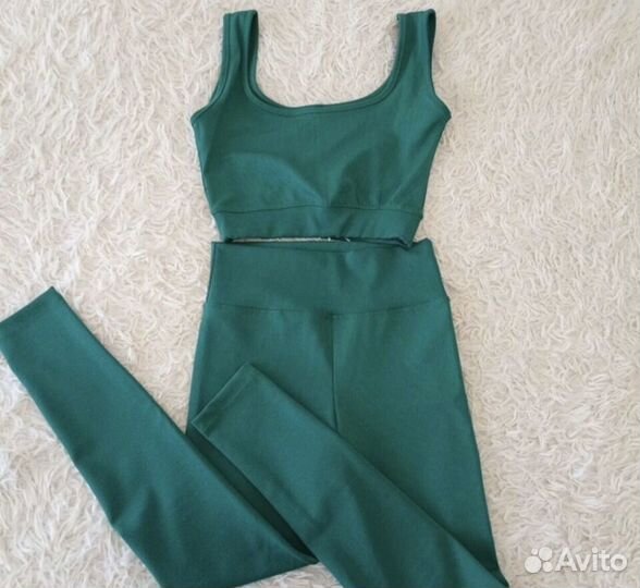 Фитнес костюм новый