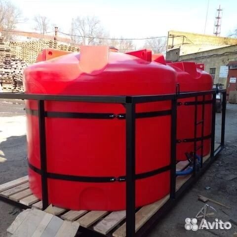 Емкость в обрешетке пластиковая для перевозки