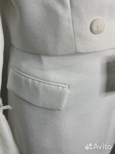 Костюм женский с юбкой