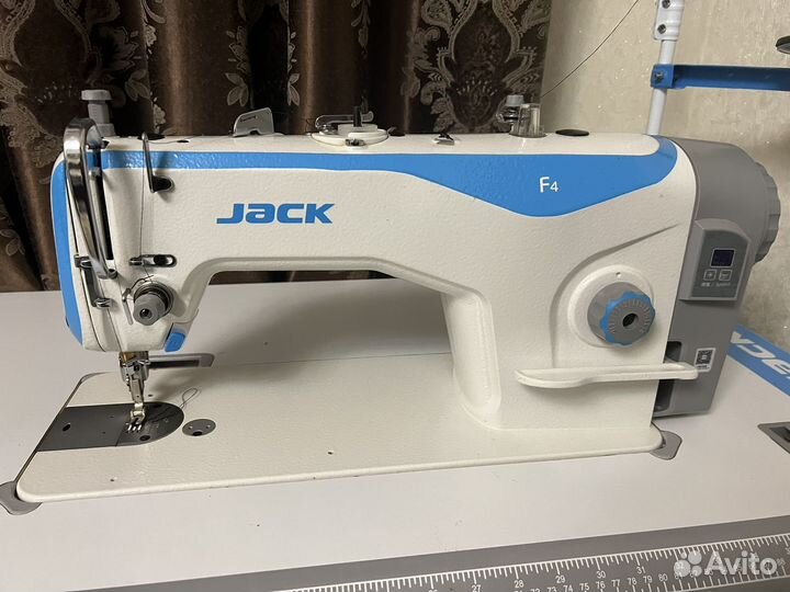 Швейная машина, оверлок