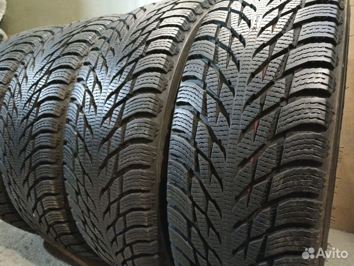 Nokian Tyres Hakkapeliitta R3 SUV 215/70 R16