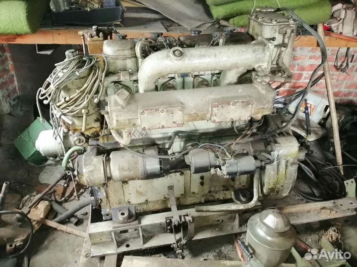 Судовой двигатель