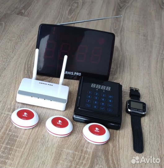 Кнопка вызова официанта с часами, табло, усилитель