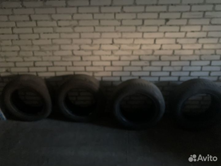 Goodyear Wrangler HP All Weather 235/65 R17 104V