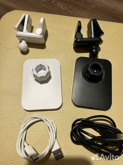 Беспроводная зарядка Qi для автомобиля