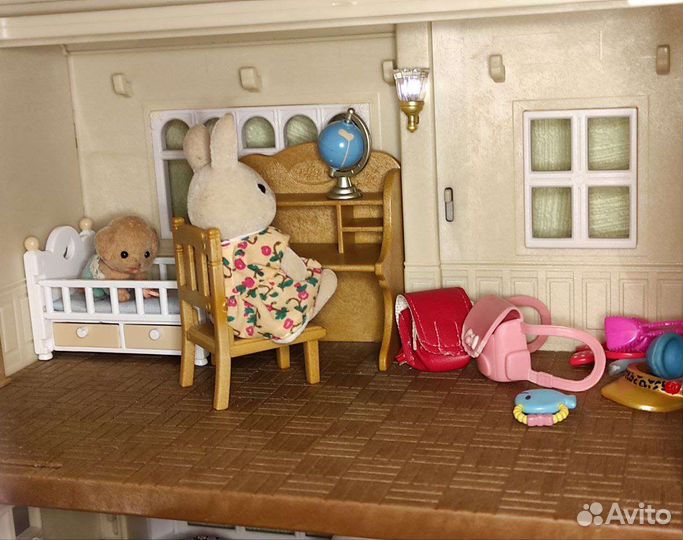 Sylvanian Families домик с мебелью и машиной