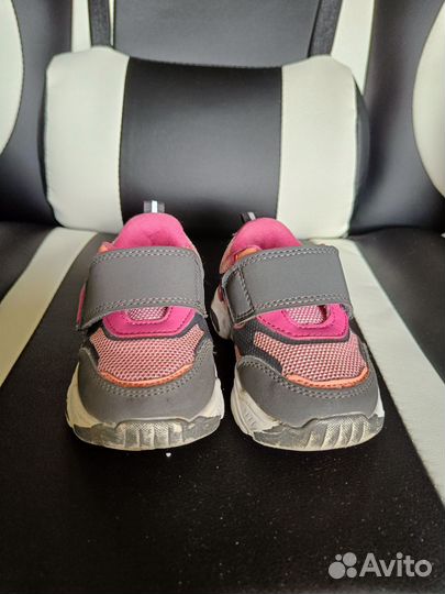 Кроссовки для девочки