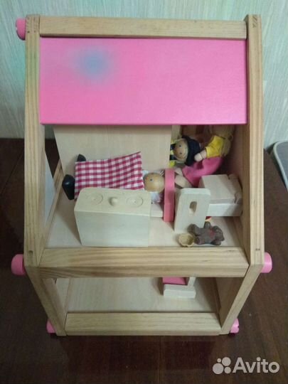 Домик кукольный, качель, кроватка