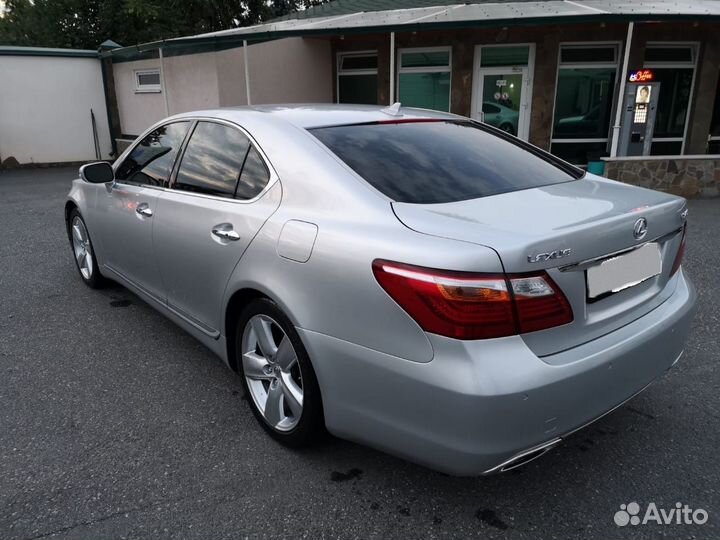 Lexus LS, 2010