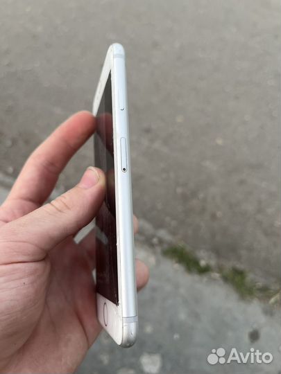 iPhone 8, 128 ГБ