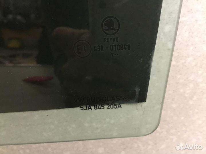 Стекло двери задней левой Skoda Rapid 2013-2020