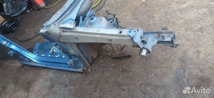 Четверть передняя правая Volkswagen Polo 4 2006