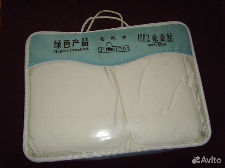 Одеяло из шелковых нитей