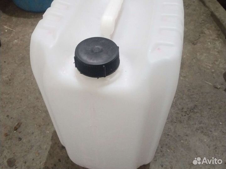 Канистра пластиковая 20 литров