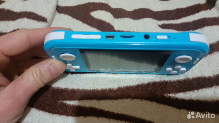 Портативная игровая приставка