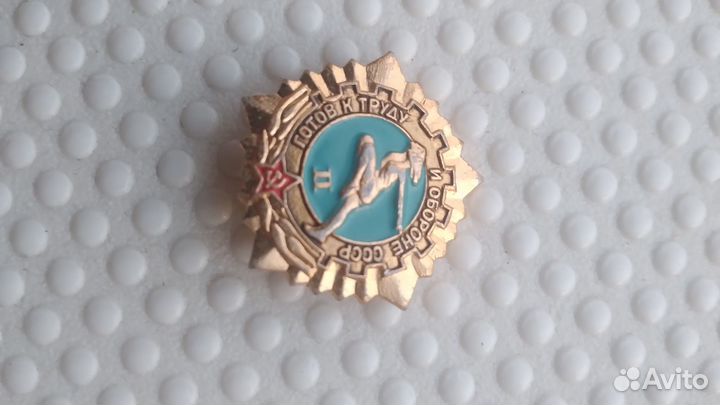 Значки в ассортименте