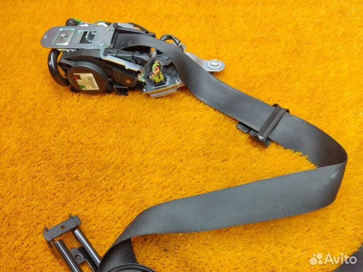 Ремень безопасности передний правый Mercedes-Benz