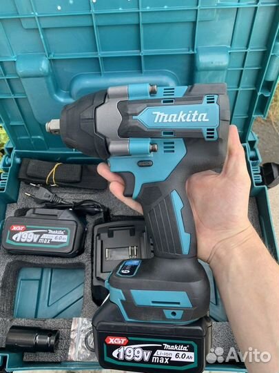 Гайковерт аккумуляторный Makita 700 N.m