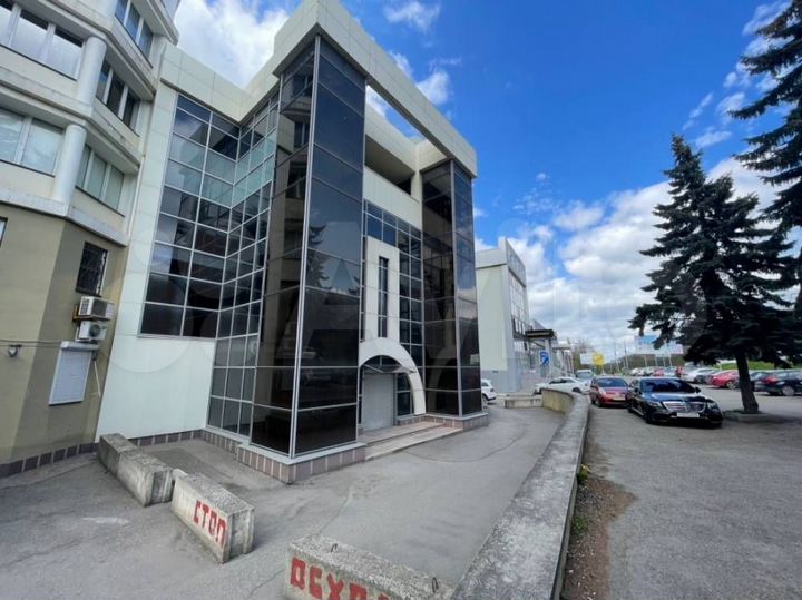 Продам помещение свободного назначения, 2100 м²