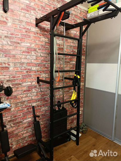 Шведская стенка с турником и брусьями бу