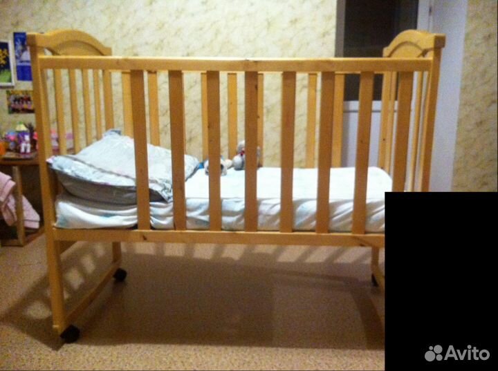 Кроватка-качалка