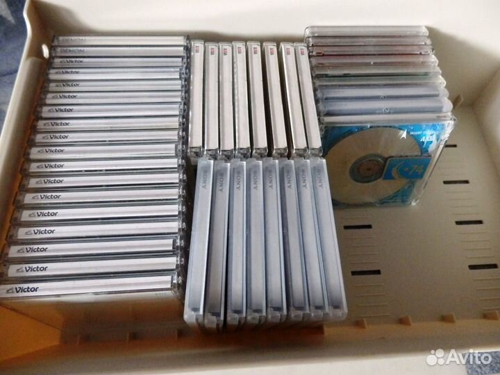 Disk Box для разной мелочёвки,типа MD, Кассет, CD