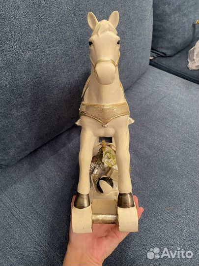 Лошадка качалка интерьерная полистоун