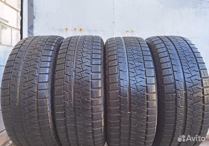Pirelli Ice Asimmetrico 225/45 R18 95Q