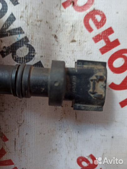 Датчик положения коленвала Toyota Corolla 150