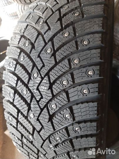 Pirelli Ice Zero 2 225/40 R18 92H