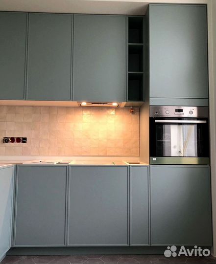 Кухни на заказ с надежными механизмами