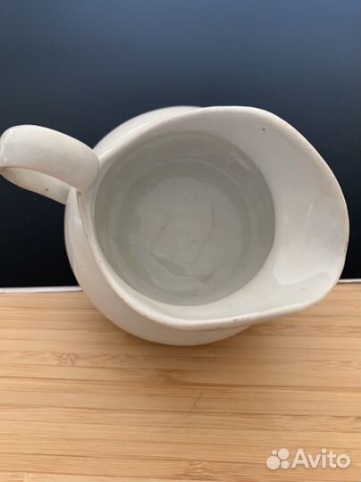 Молочник фарфоровый