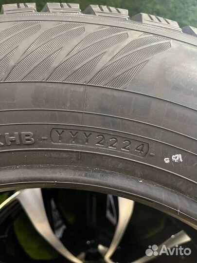 Yokohama Ice Guard IG65 215/65 R16 102T