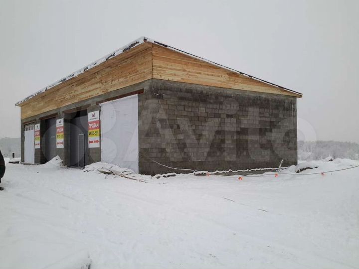 Гараж, > 30 м²