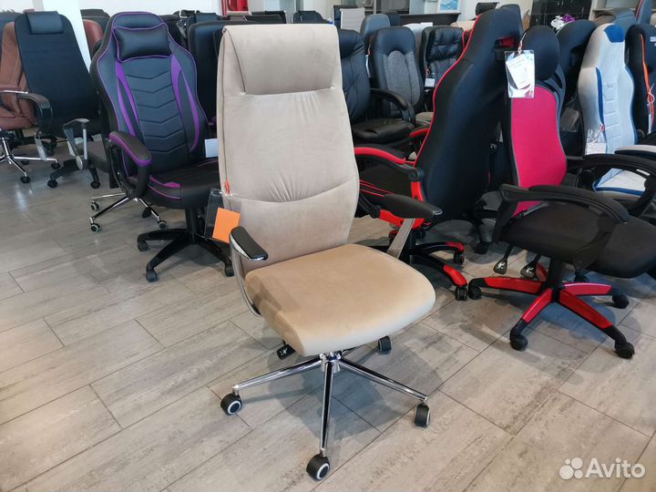 Компьютерное кресло новое велюр