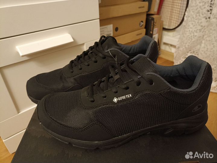 Новые демисезонные кроссовки Viking gtx 44