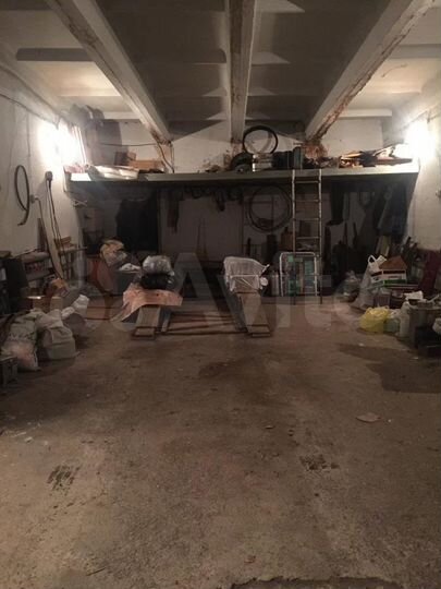 Гараж, > 30 м²