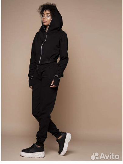 Спортивный костюм женский новый