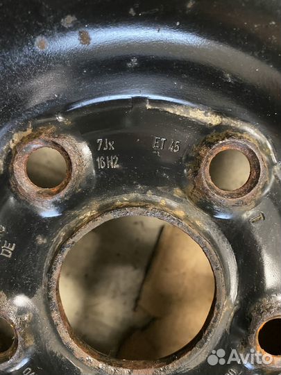 R16 Nokian Tyres Nordman 4 215/60, PCD 5x114.3 DIA 67.1