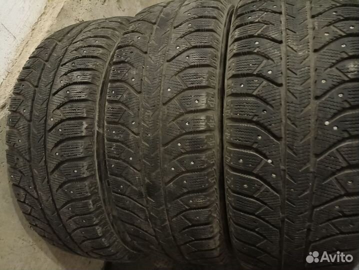 Bridgestone Ice Cruiser 7000 215/60 R17 100T