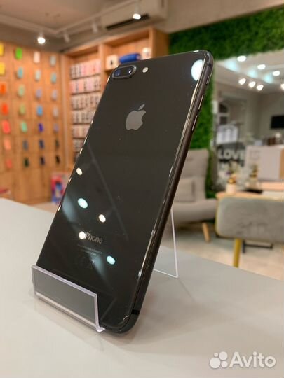 iPhone 8 Plus, 64 ГБ