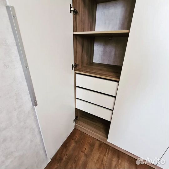 Угловой шкаф