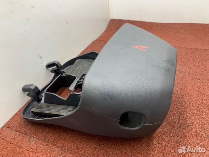 Кожух рулевой колонки Renault Logan 2 L8 K7M812