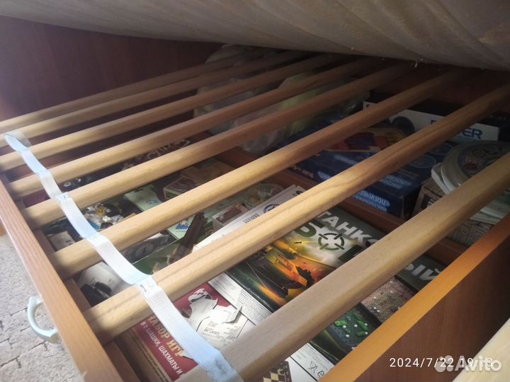 Кровать с матрасом