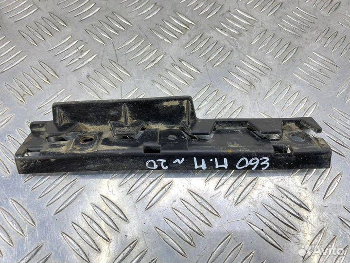 Кронштейн порога правый Bmw 5 Е60 N52B30 2005