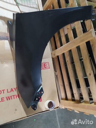 Крыло Hyundai IX35, левое переднее 1