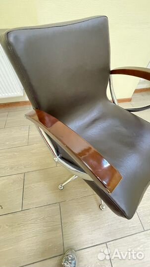 Стул для салона красоты